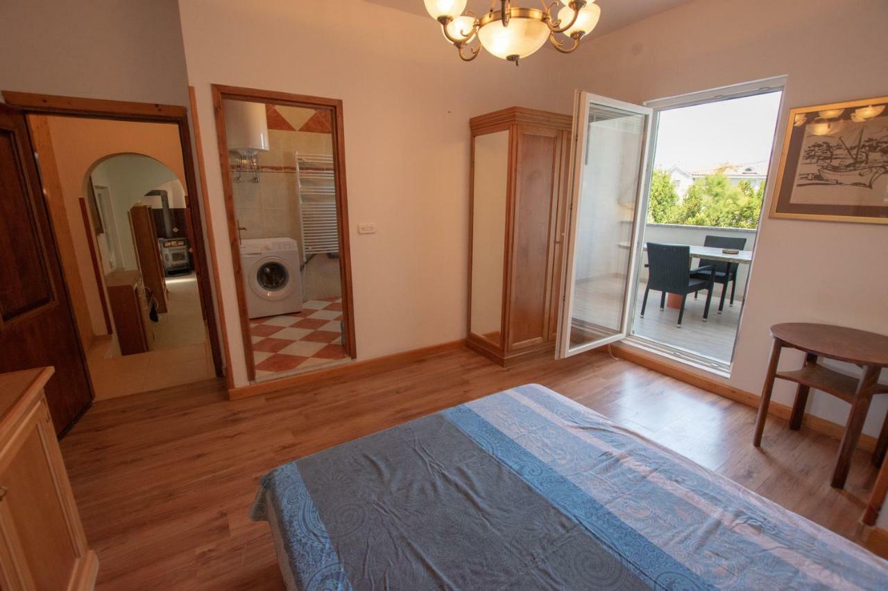 Apartments Roko I Niko Муртер Екстер'єр фото