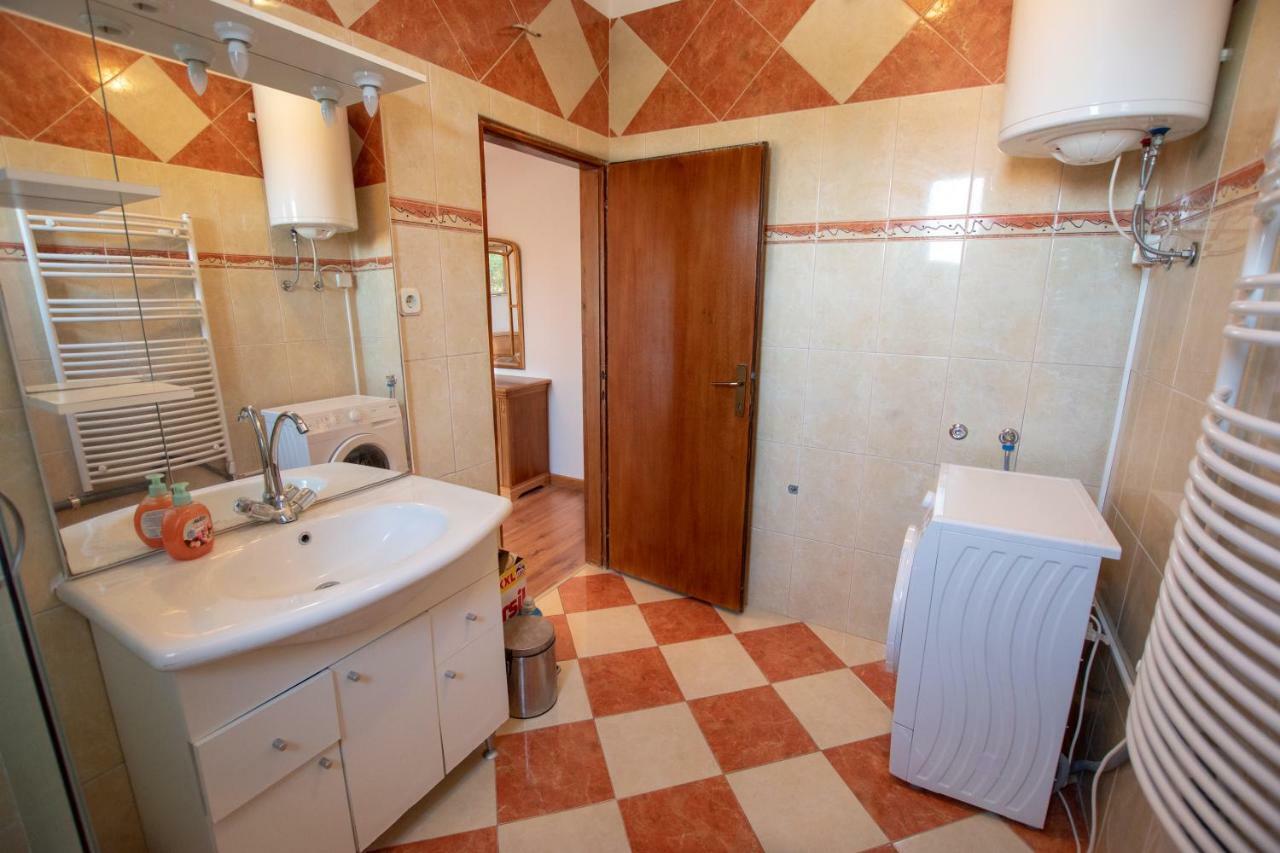 Apartments Roko I Niko Муртер Екстер'єр фото
